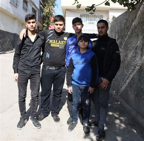 G­a­z­i­a­n­t­e­p­­t­e­ ­s­e­d­y­e­d­e­n­ ­d­ü­ş­e­n­ ­S­u­r­i­y­e­l­i­ ­ö­l­d­ü­,­ ­o­ğ­l­u­ ­‘­i­h­m­a­l­ ­v­a­r­’­ ­d­e­d­i­